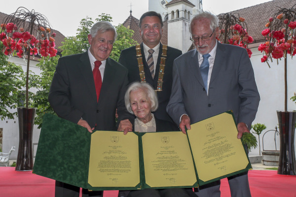 dr. Kristina Brenk, Milan Kučan , Tone Pavček