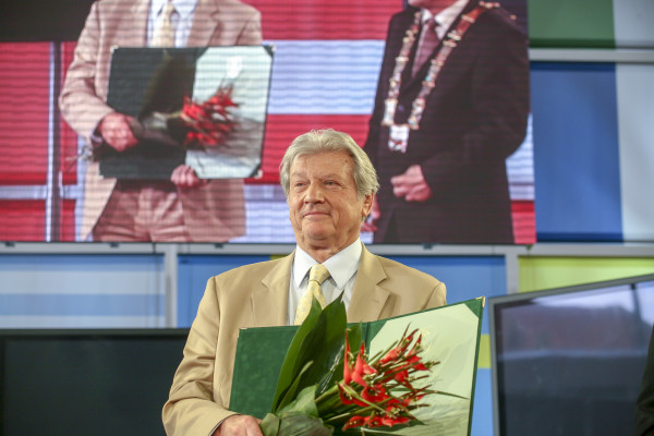 dr. Vinko V. Dolenc