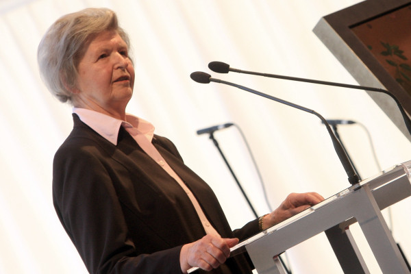 dr. Alenka Šelih