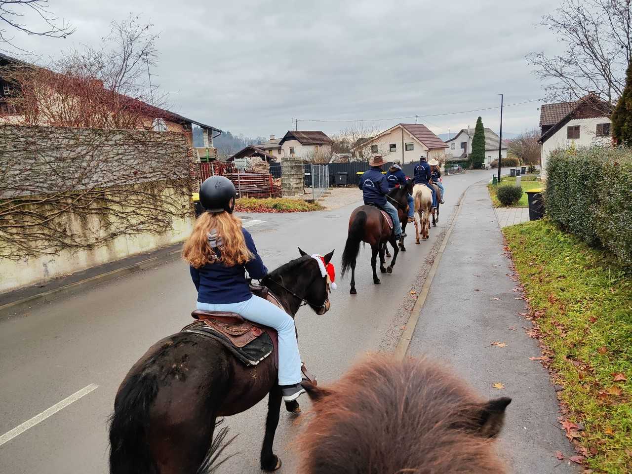 Konjeniki, foto Barbara Cimerman in Gašper Bokal