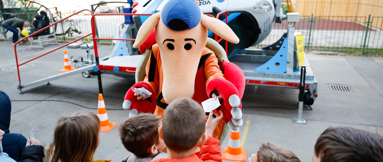 varnostni pas, OŠ Polje, vir AVP STA