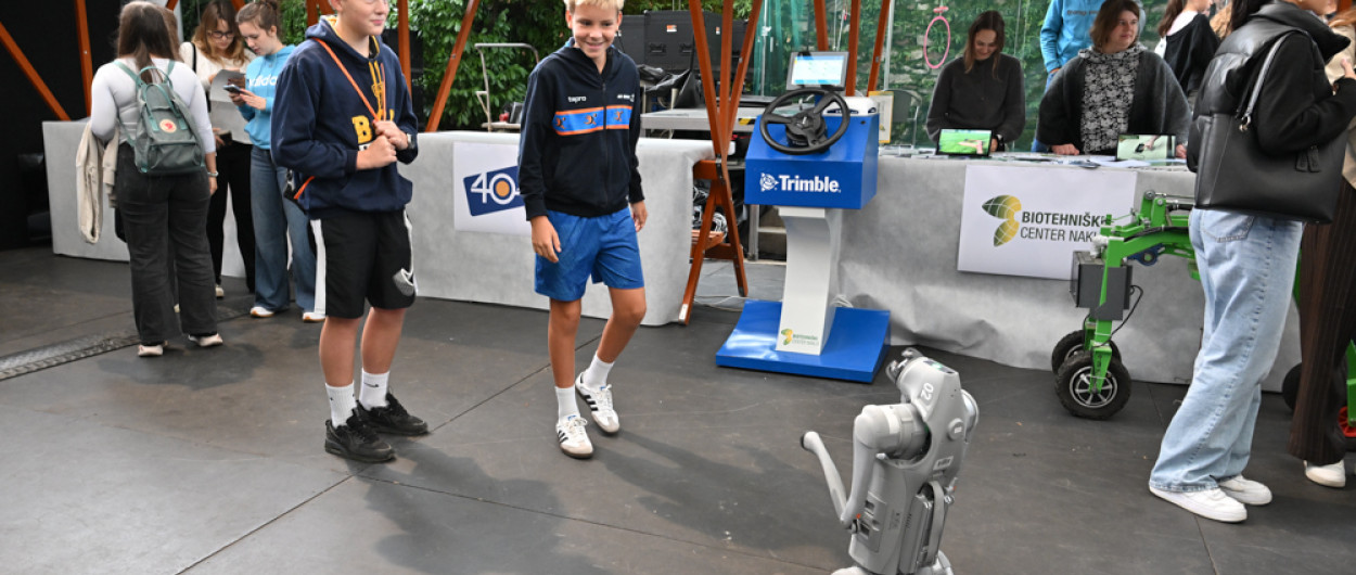 20250925 arena tehnologij bobo 001