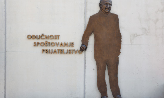 20261020 odkritje obelezja Janezu Kocijancicu nrovan 045