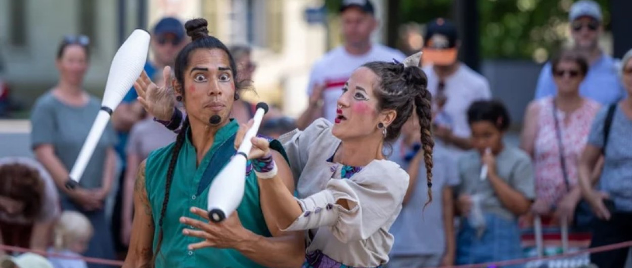 Cometa Circus (ITA PER), vir Ana Monro