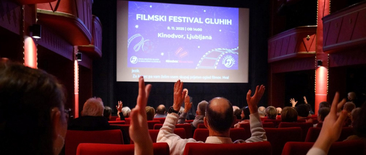 Kinodvor za osebe z izgubo sluha, foto vir: Kindovor