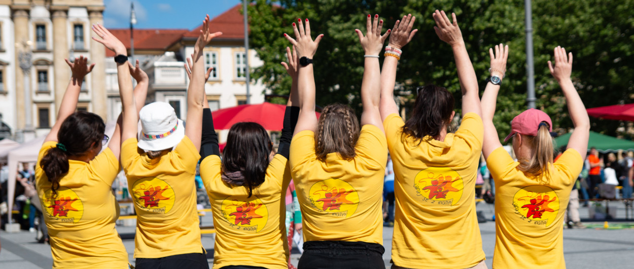Prostovoljke festivala Igraj se z mano, foto: Maša Pelc