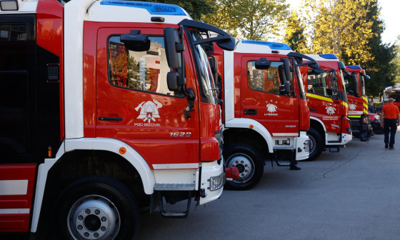 20250918 predaja gasilskih vozil nrovan 005