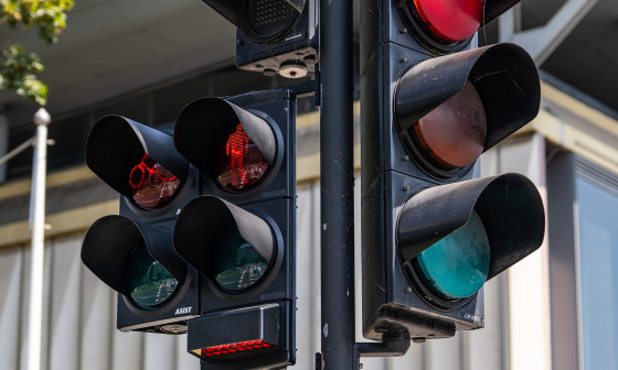 Semafor   prehod za pešce social 5